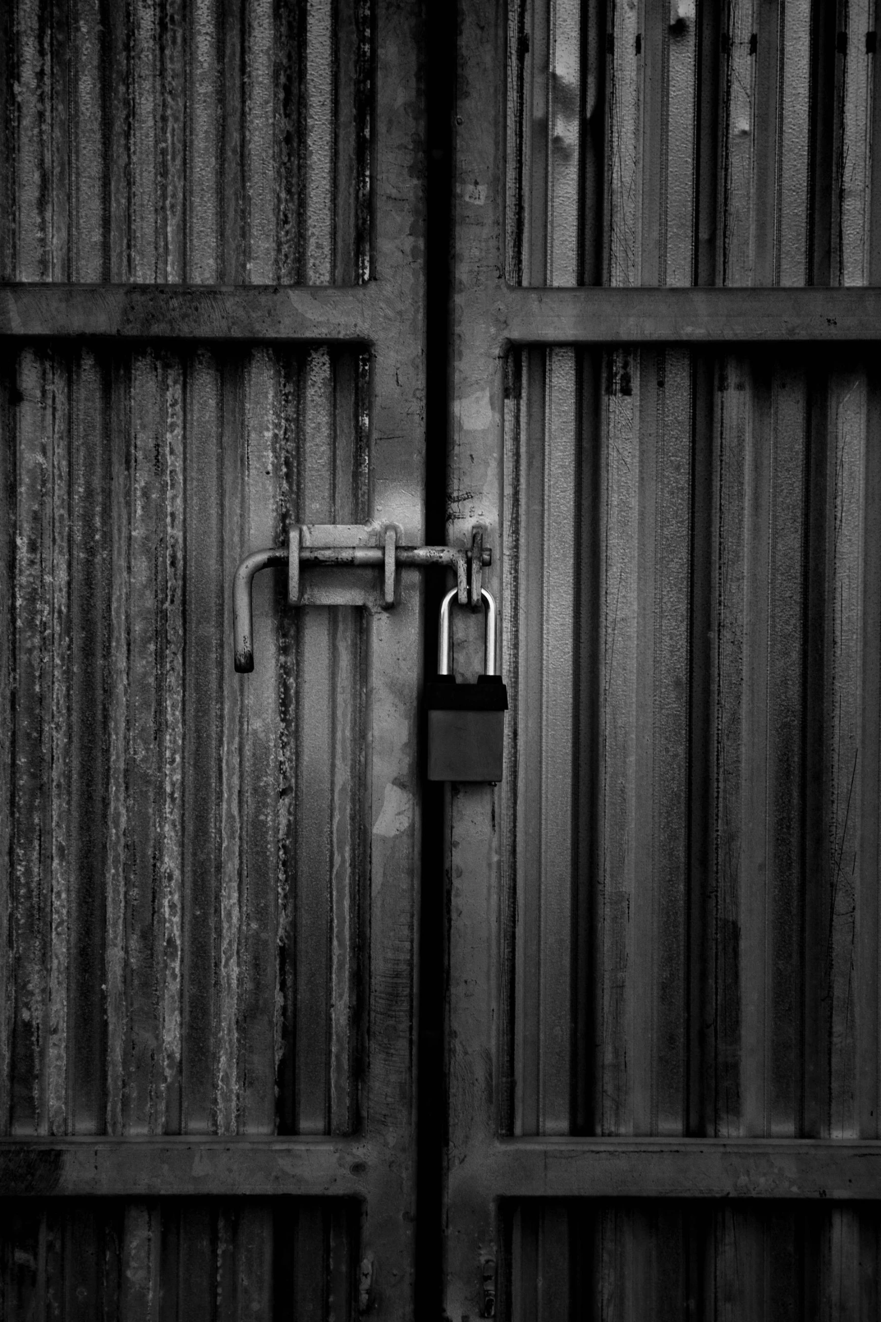 Industrial gate hardware and fittings